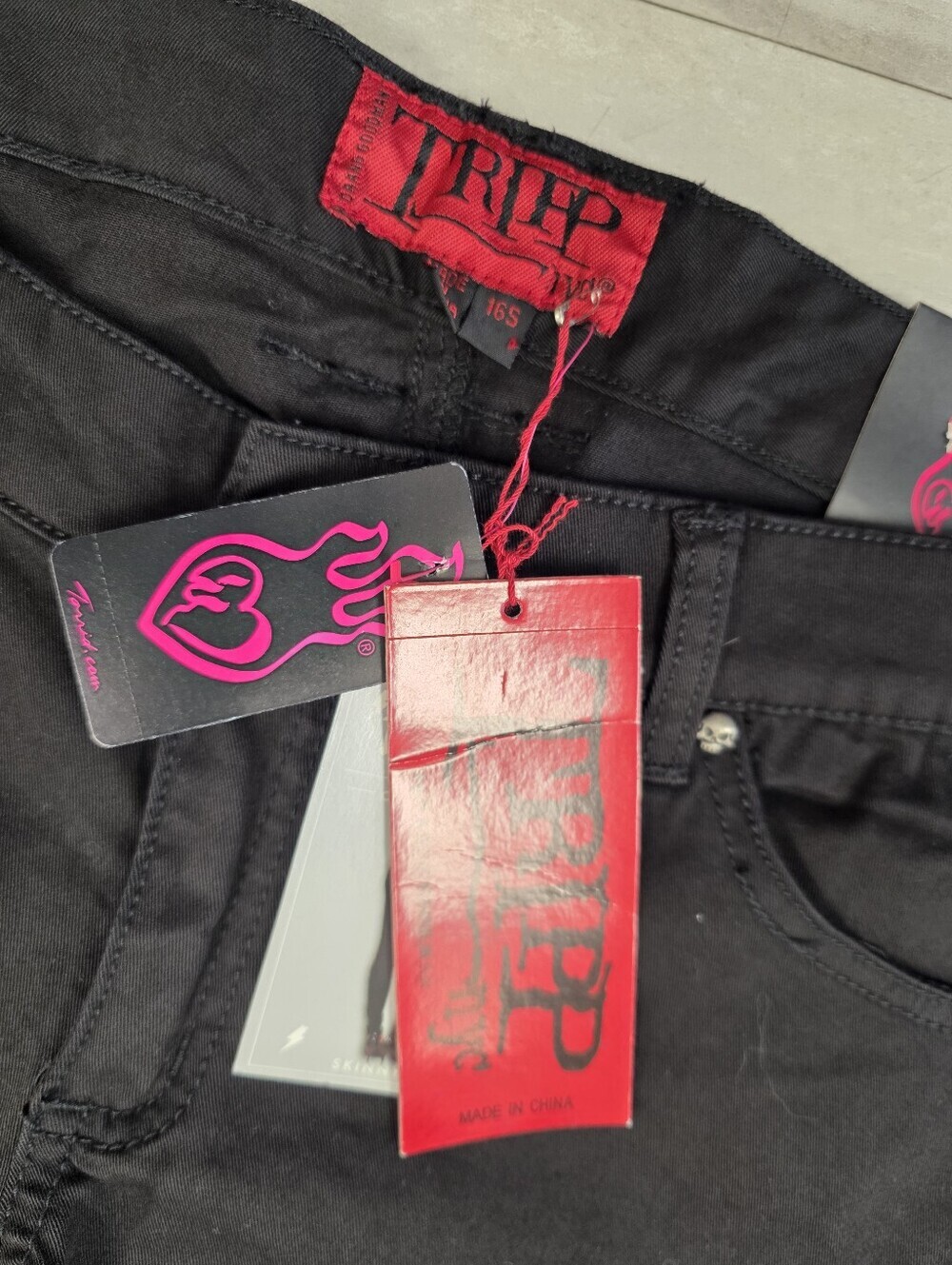 TRIPP NYC Black Skinny Pants with Pink Flame Tag VINTAGE TORRID NEW WITH TAGS